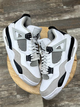 Load image into Gallery viewer, Jordan 4 Military Black (8.5)

