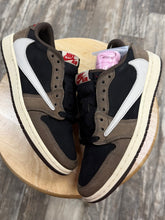 Load image into Gallery viewer, Jordan 1 Low Travis Scott OG Mocha(8)

