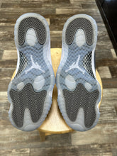 Load image into Gallery viewer, Jordan 11 Cool Grey (11.5)

