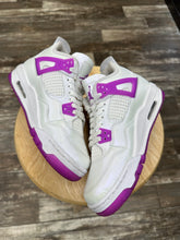 Load image into Gallery viewer, Jordan 4 Hyper Violet (6Y/7.5W)
