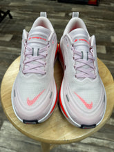 Load image into Gallery viewer, Nike Zoom Vomero Plus (7Y/8.5W)
