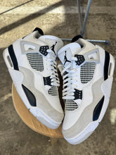 Load image into Gallery viewer, Jordan 4 Military Black (10)
