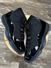 Load image into Gallery viewer, Jordan 11 Gamma (9.5)

