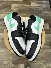 Load image into Gallery viewer, Jordan 1 Low Green Glow (10)

