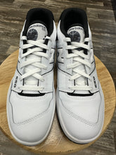 Load image into Gallery viewer, New Balance 550 White Black (11)
