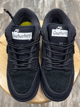 Load image into Gallery viewer, Sb Dunk Low Gnarhunters(10)
