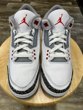 Load image into Gallery viewer, Jordan 3 Fire Red (7Y/8.5W)
