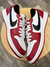 Load image into Gallery viewer, Jordan 1 Low Chicago (7.5M/9W)
