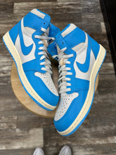 Load image into Gallery viewer, Jordan 1 UNC Reimagined (11)
