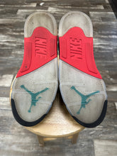 Load image into Gallery viewer, Jordan 5 Top 3 (13)
