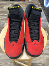 Load image into Gallery viewer, Jordan 14 Ferrari (10)
