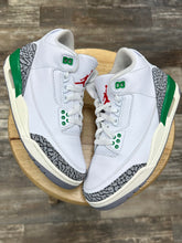 Load image into Gallery viewer, Jordan 3 Lucky Green (6Y/7.5W)

