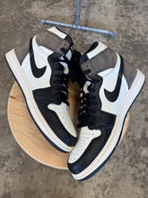 Load image into Gallery viewer, Jordan 1 High Mocha (9)
