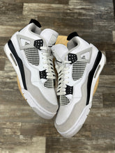 Load image into Gallery viewer, Jordan 4 Military Black (10.5)
