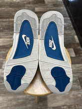 Load image into Gallery viewer, Jordan 4 Military Blue (11.5)
