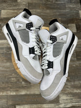 Load image into Gallery viewer, Jordan 4 Military Black (13)

