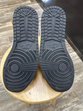 Load image into Gallery viewer, Jordan 1 Mocha (10)
