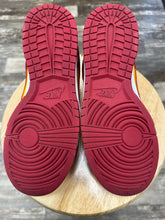 Load image into Gallery viewer, Nike Dunk Low Midas (8.5)
