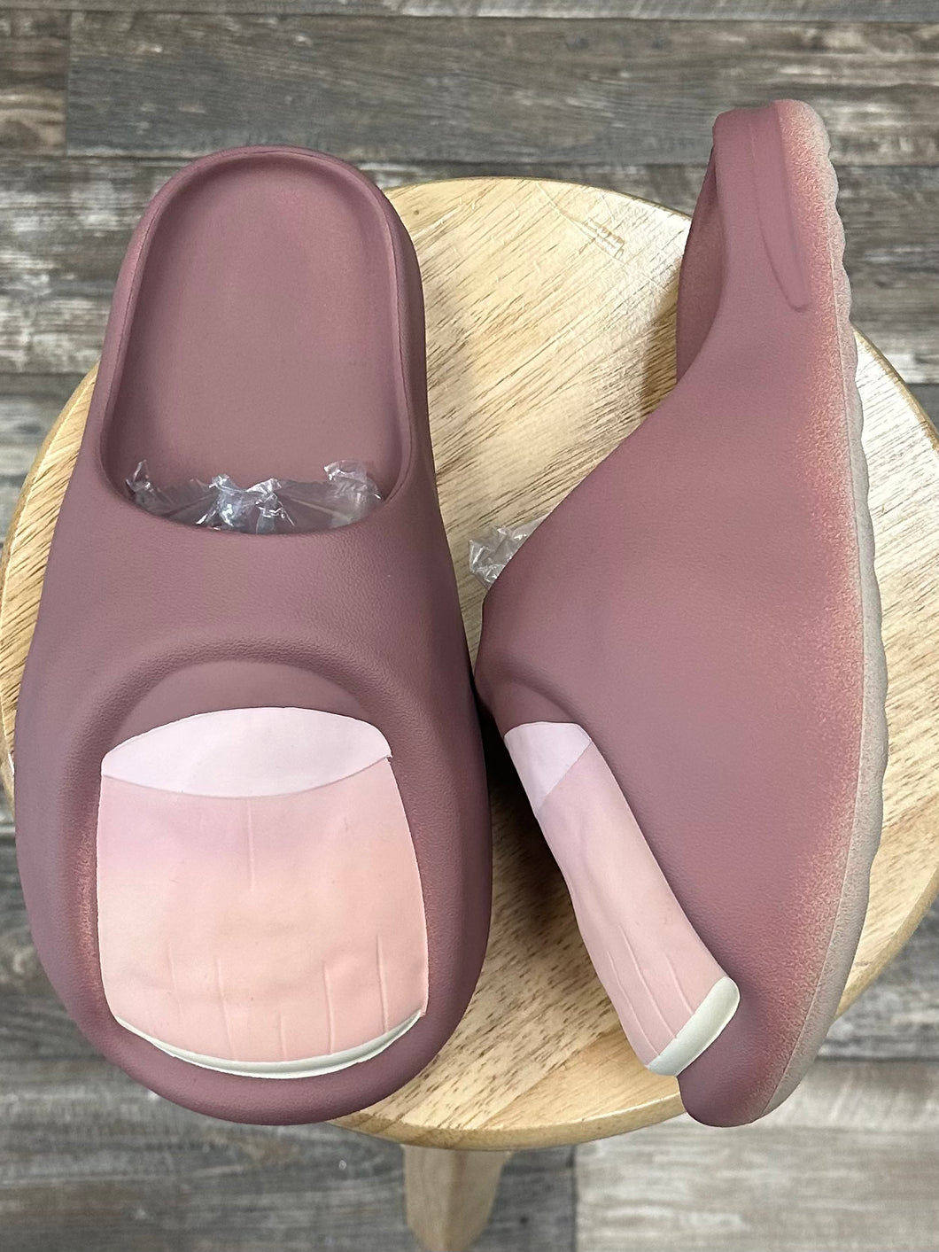(DS) Bravest Studios Toe Clogs (11)