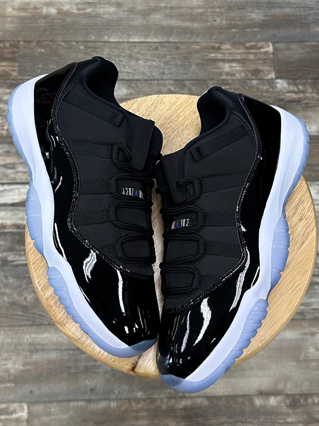 (DS) Jordan 11 Low Space Jam (10.5)
