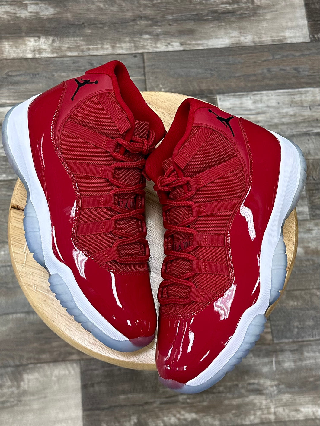 (DS) Jordan 11 “Win Like 96” (NO BOX) (8.5)