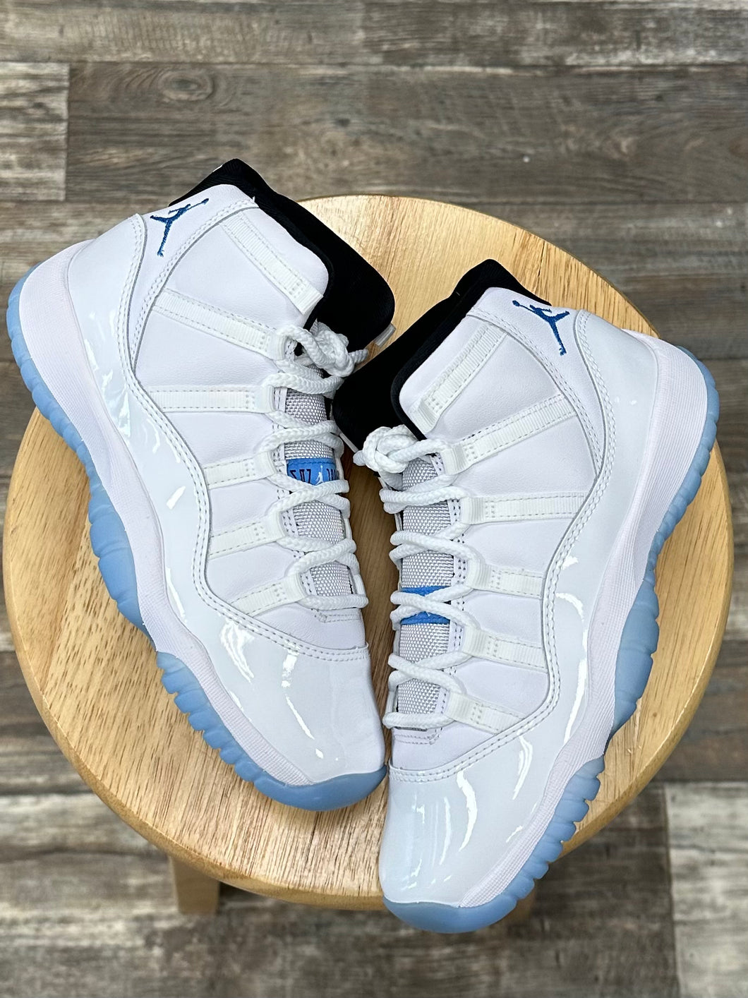(DS) Jordan 11 Legend Blue (5.5Y/7W)