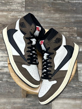 Load image into Gallery viewer, Jordan 1 Travis Scott Mocha (11)
