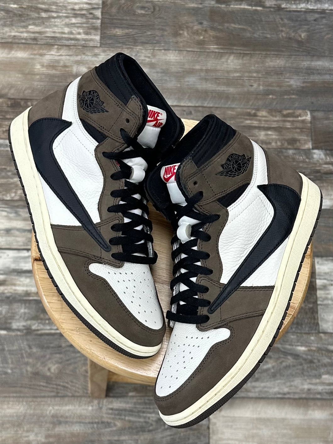 Jordan 1 Travis Scott Mocha (11)