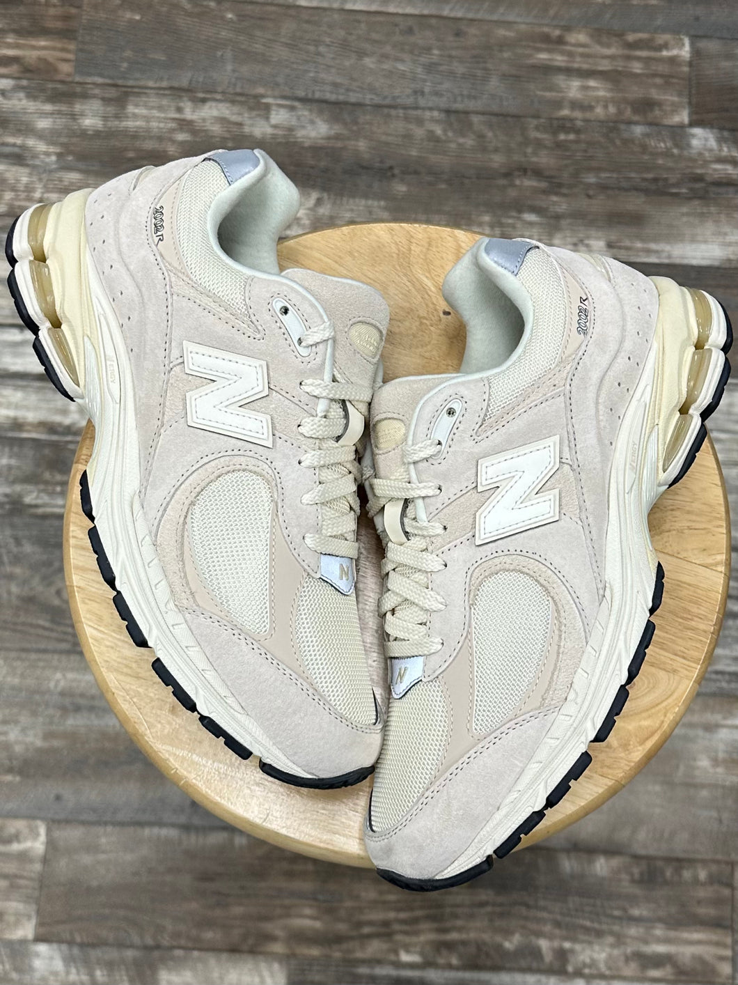 (DS) New Balance 2002R (10)