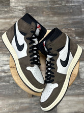 Load image into Gallery viewer, Jordan 1 Travis Scott Mocha (11)
