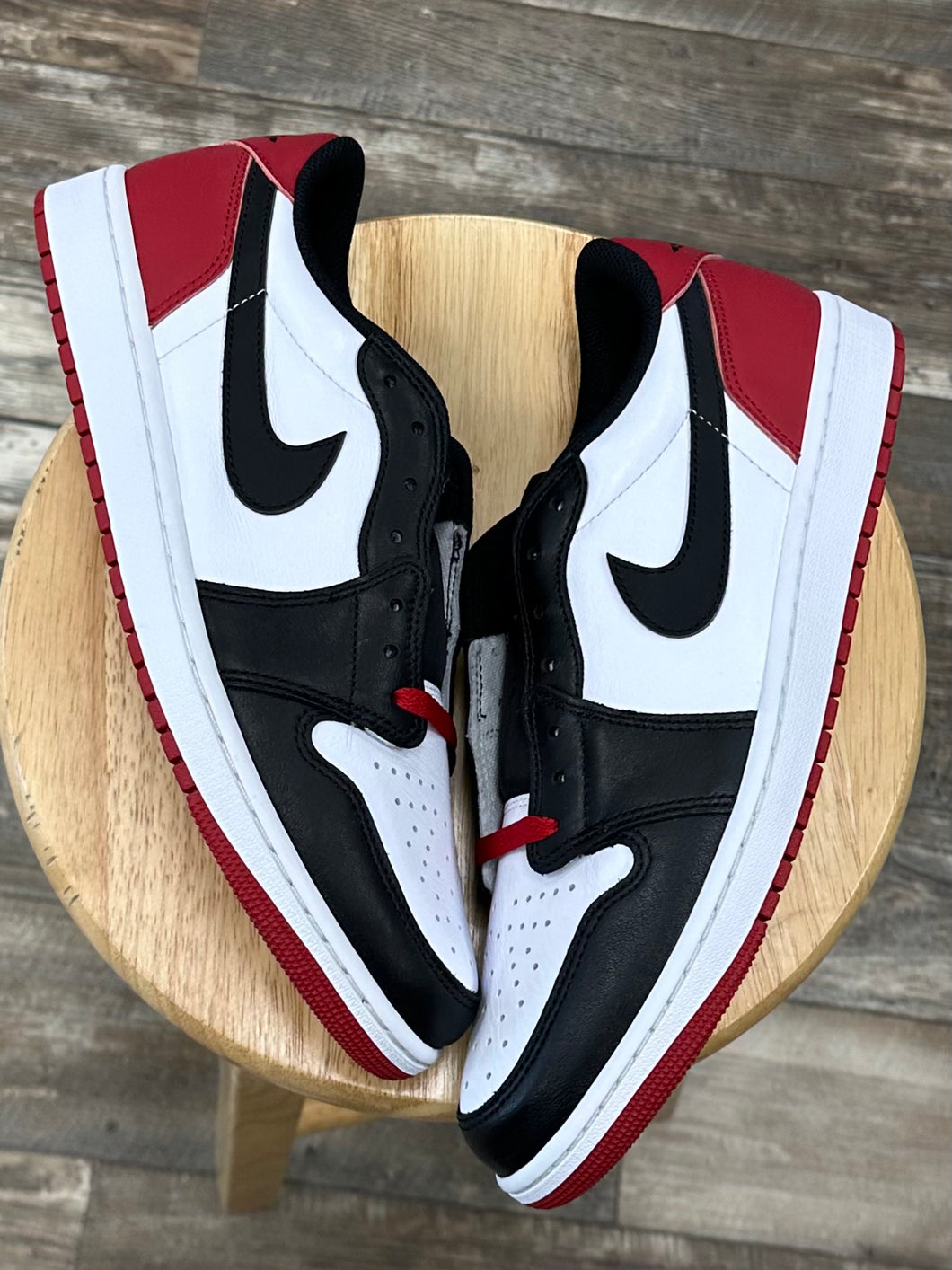 (DS) Jordan 1 Low Black Toe (12)