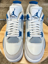 Load image into Gallery viewer, Jordan 4 Military Blue (10.5)
