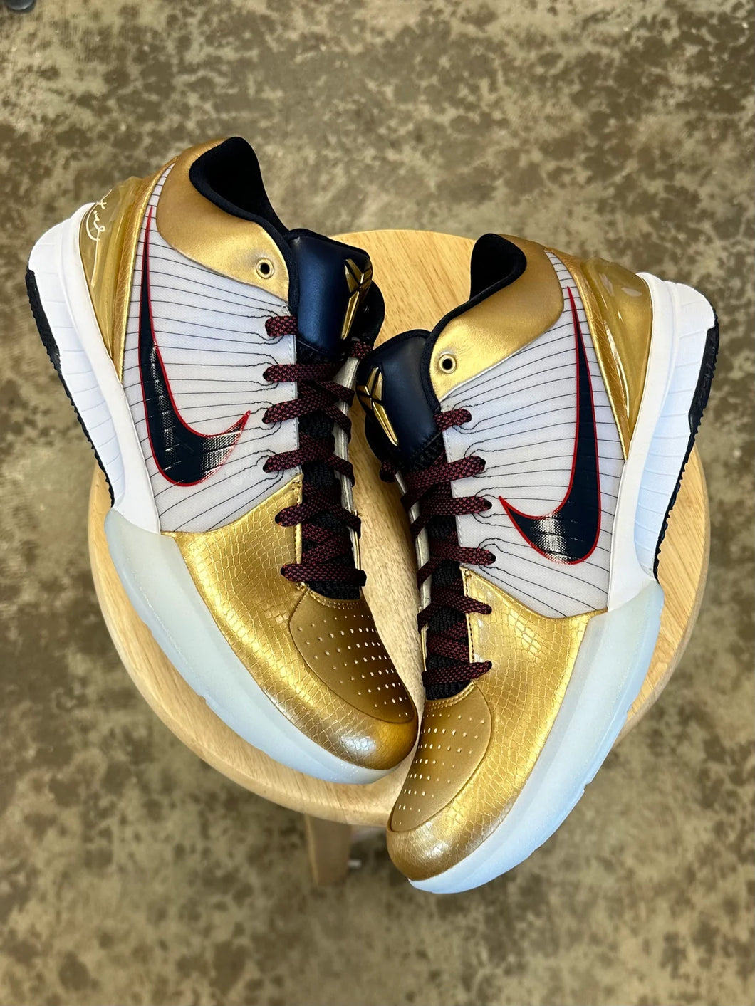 (DS) Kobe 4 Gold Medal (9.5)