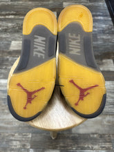 Load image into Gallery viewer, Jordan 5 Off-White Muslin (9.5)

