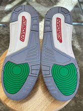 Load image into Gallery viewer, Jordan 3 Lucky Green (9.5M/11W)
