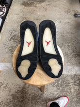 Load image into Gallery viewer, Jordan 4 Travis Scott (10.5)
