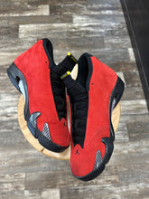 Load image into Gallery viewer, Jordan 14 Ferrari (10)
